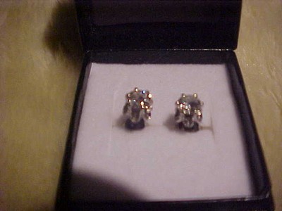 VINTAGE LADIES ESTATE DIAMOND STUDS 14K WHITE GOLD TCW .95 CARATS