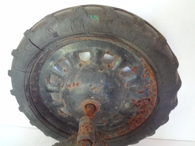 Vintage GARTON  PULL WAGON TONG BRACKET Front and Rear AXLE PARTS with 2 Wheels