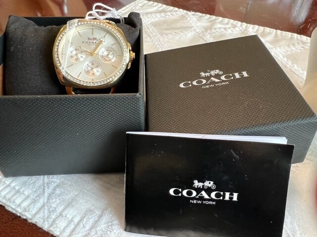 COACH ゴールド/ブラック レザー 時計 14522 COACH】コーチ レザー ラウンド ラインストーン レディース