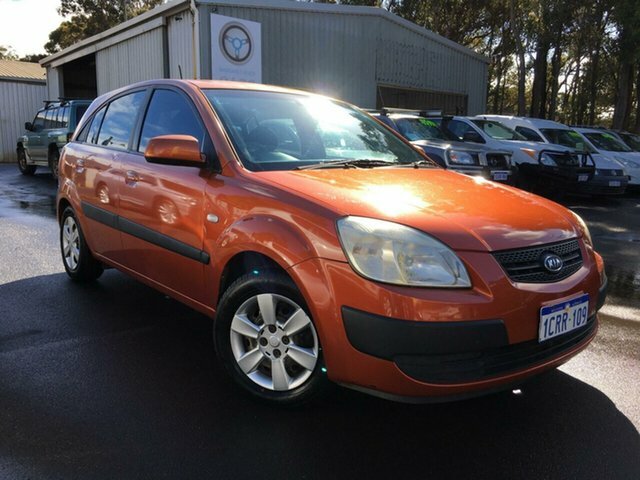 Kia rio orange
