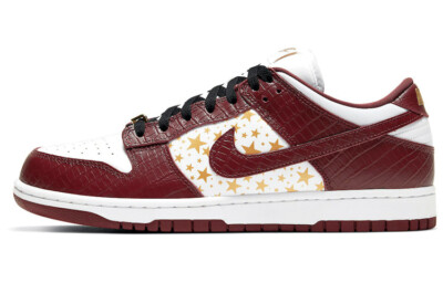 Supreme × Nike SB Dunk Low OG QS Nike MEN'S SB Dunk low OG QS SUPREME RED WHITE Metallic SIZE