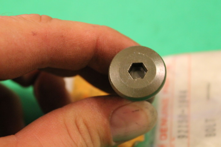 NOS KAWASAKI 1995-2002 ZX6 ZX6R CYLINDER HEAD BOLT PART# 92150