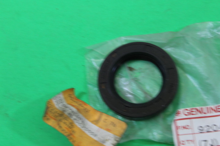 NOS Kawasaki SC35558 Oil Seal 1979-1981 KZ1300 92049-1024 | eBay