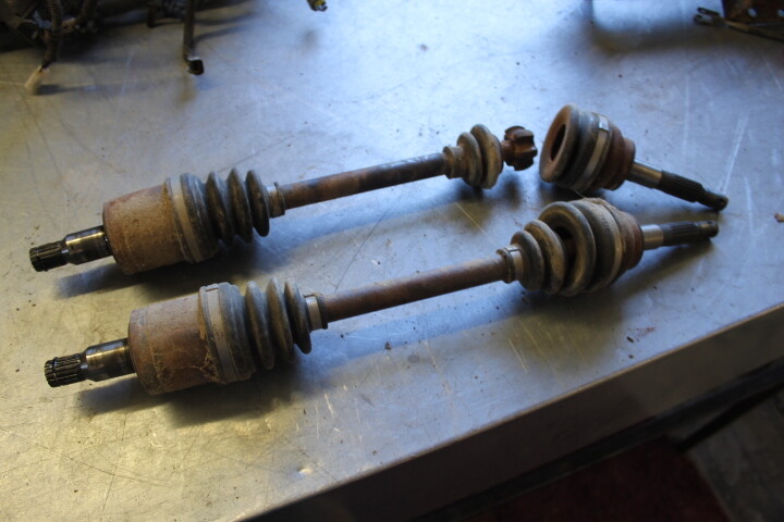 2013 KUBOTA RTV 500 RTV500 FRONT RIGHT LEFT DRIVE CV AXLE PIVOT PARTS