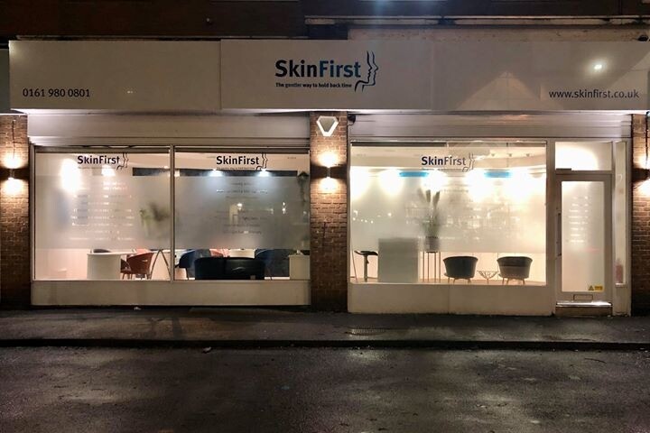 Nail Station To Rent In Luxury Clinic Hale Barns Cheshire In