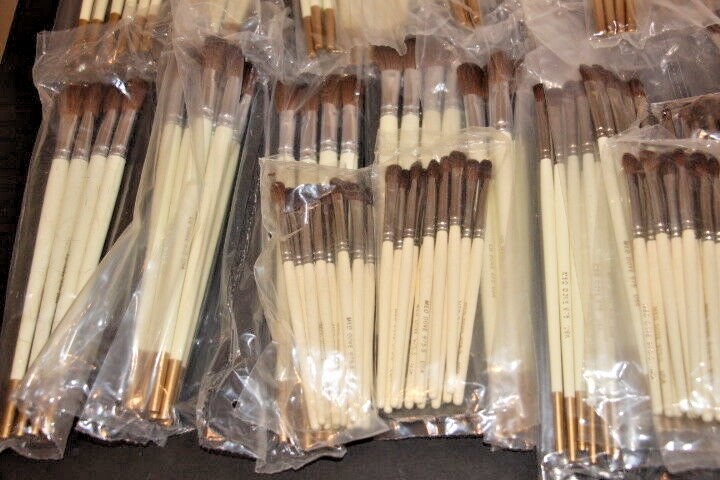 Lot of 270 Artist's Paint Brushes New Old Stock