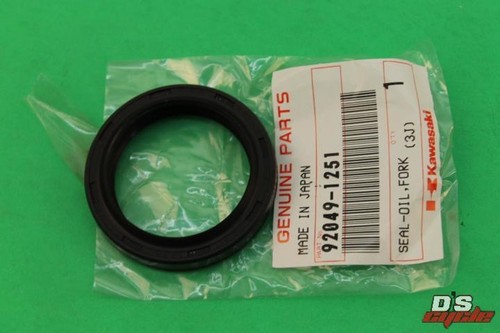 こーじ NOS Kawasaki ZX1000 KZ1000 Fork Oil Seal PART# 92049-1251 | eBay
