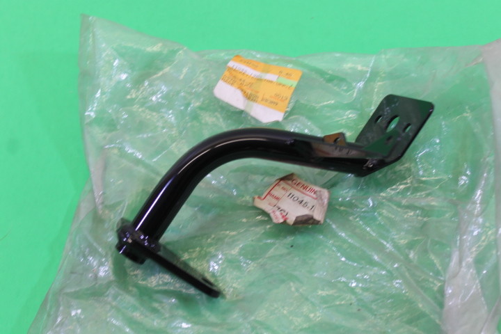 NOS KAWASAKI 1987-1988 ZN1300 UPPER COWLING BRACKET PART# 11045