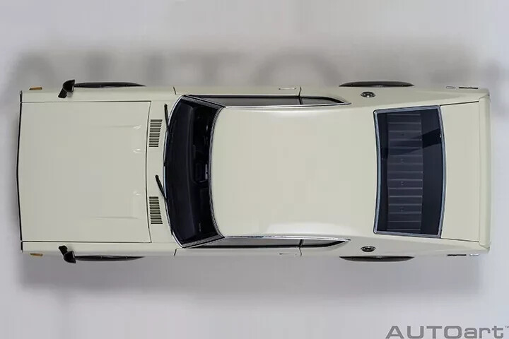 1/18 Nissan Skyline 2000 GT-R (KPGC110) Tuned Ver. RHD White