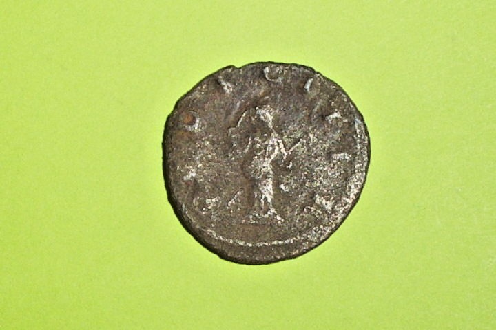 Salonina 253 AD-268 AD ancient ROMAN COIN wife of Gallienus Pudicitia moon good