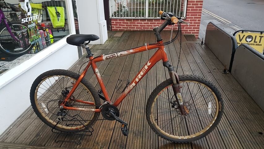 mens trek 4300 mountain bike