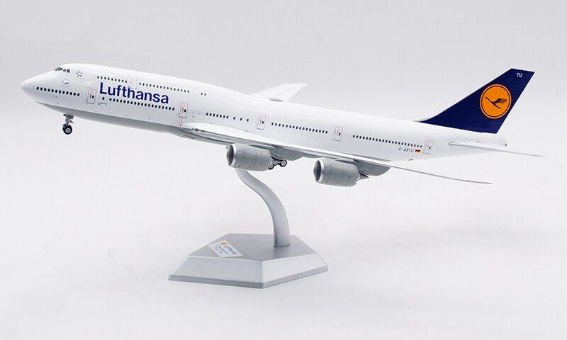 Limox Wings Boeing 747-800 Lufthansa Retro Design – Maßstab 1:200, 38 Cm Lang, Mit Standfuß