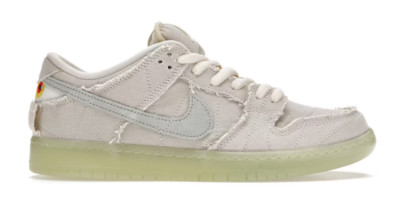 Nike SB Dunk Low Mummy Sneaker, DM0774-111  
