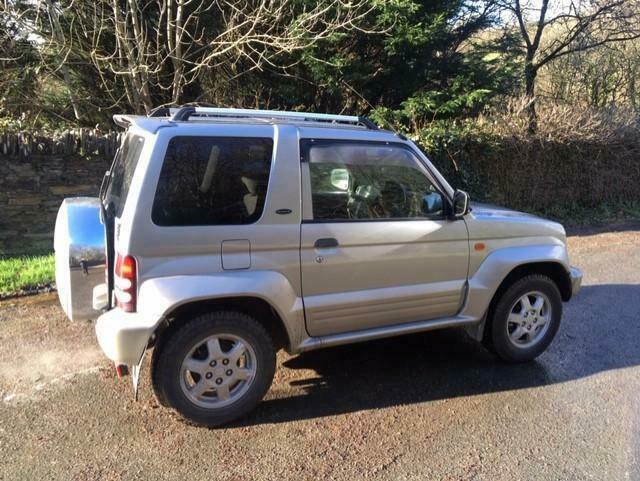Mitsubishi pajero junior 1997