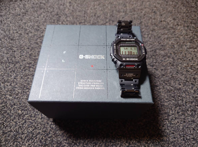 時計 CASIOG-SHOCK GMW-B5000TVA-1JR Casio G-SHOCK GMW-B5000TVA-1JR Titanium Metal Band