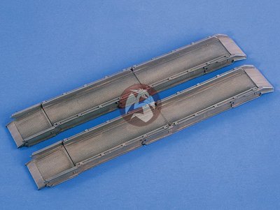 Verlinden 1/35 Temporary Steel Treadway Bridge Sections WWII 2 pieces 2105
