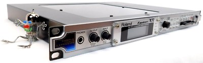 Synthesizers Roland Fantom Xr