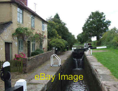 Photo 6x4 Deptmore Lock and Cottage, Staffordshire and Worcestershire Can c2008
