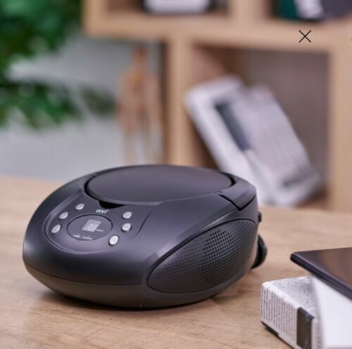 Onn Portable AM/FM CD Boombox 3.5 Mm Aux In Battery And AC Pwr