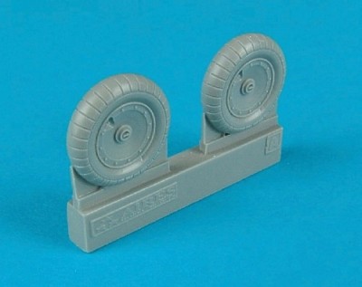CLEARANCE Aires 4324 1:48 Focke-Wulf Fw-190A-3 wheels with paint masks