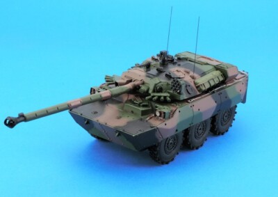 CHAR MINIATURE AMX 10 RCr GIAT NEXTER - Master Fighter - 1/48
