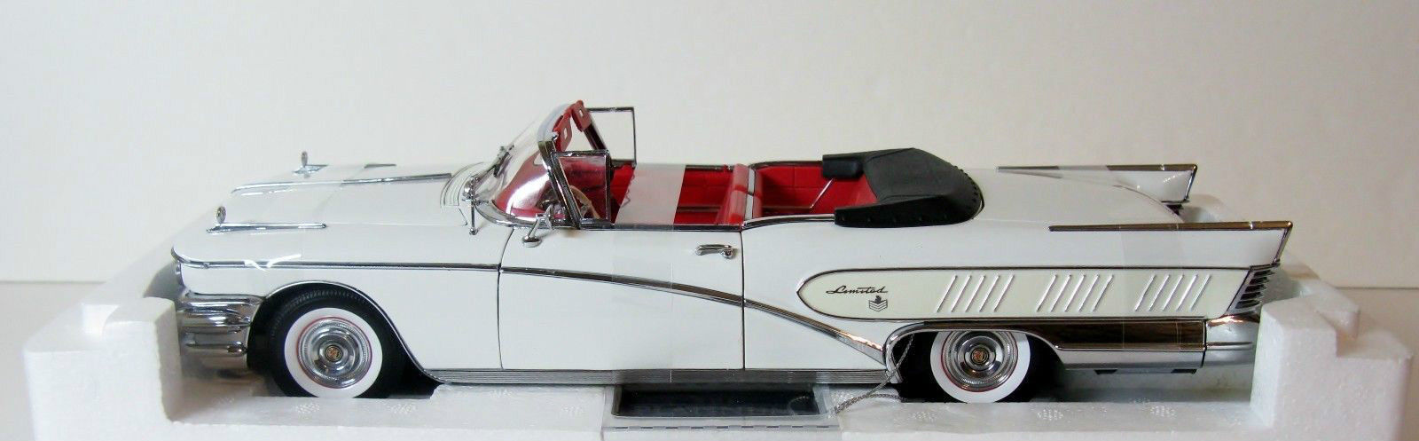 Sunstar White Contemporary Manufacture Diecast Cars, Trucks & Vans