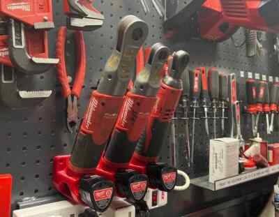 2-in-1 Tool / Battery Slanted Wall Mount for Milwaukee M12