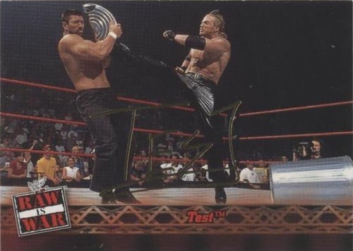 2001 Fleer WWF Raw is War - Test #18