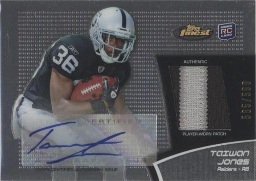 2011 Topps Finest Taiwan Jones #RAP-TJ