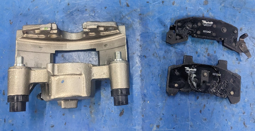 Raybestos RC4264 R-Line Brake Caliper Pads Front Right Passenger - Picture 1 of 6
