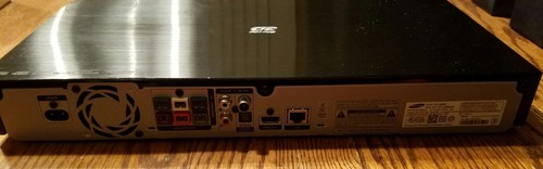 Samsung HT-J4500 Blu-Ray 3D / DVD Home Entertainment System