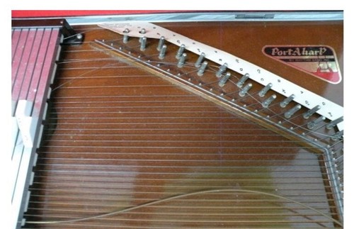 Vintage Portaharp by Rhythm Band Inc.