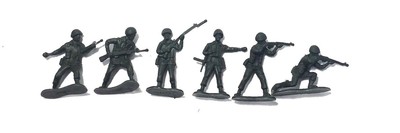 у вани есть игрушечные солдатики сначала он