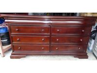 Beautiful 8 Drawer Solid Mahogany Chest of Drawers