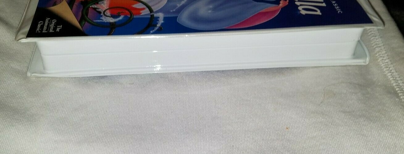 Walt disney cinderella black diamond rare vhs