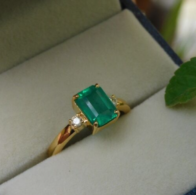Best emerald deals rings