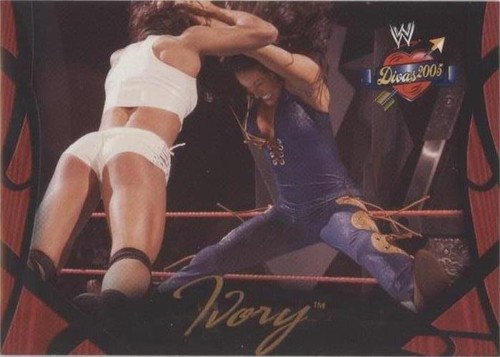 2004 Fleer WWE Divine Divas 2005 - Ivory #15