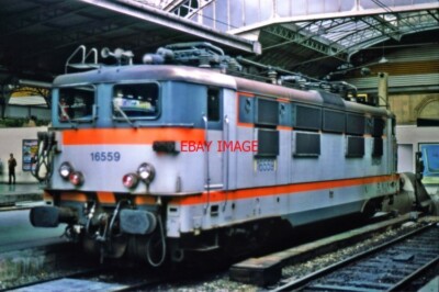 PHOTO  SNCF BB16500 CLASS AC ELECTRIC LOCOMOTIVE BB16559 AT PARIS GARE DE L'EST