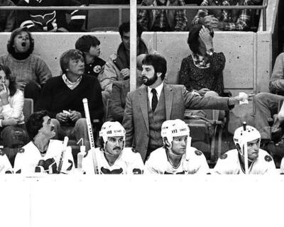 Larry Pleau Coach Of The Hartford Whalers 1980 Old Ice Hockey PHOTO 2