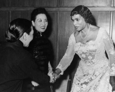 singer Marian Anderson is congratulated by Mrs Chen Cheng wife - 1965 Old Photo