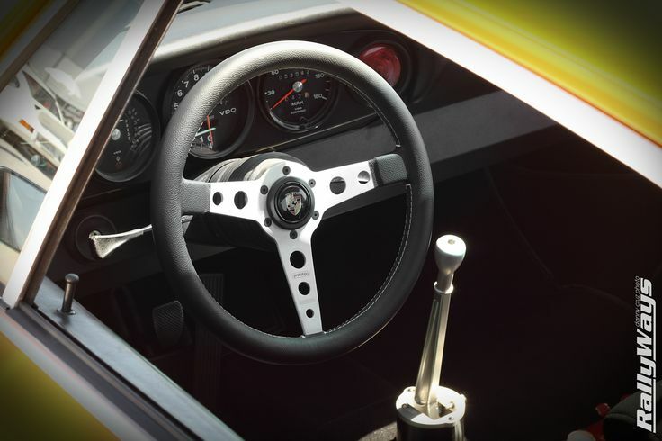 MOMO prototipo 35φ Amazon.com: Prototipo Heritage Steering Wheel | 350mm (13.8