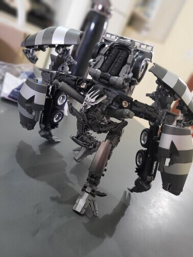 NEW 8 In 1 Oversize Devastator Action Figures Robot