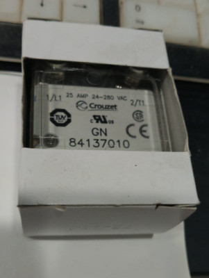 1PC  CROUZET solid state relay GN84137010