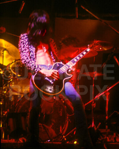 JOE PERRY PHOTO AEROSMITH 8x10 Concert Photo in 1974 by Marty Temme Les Paul
