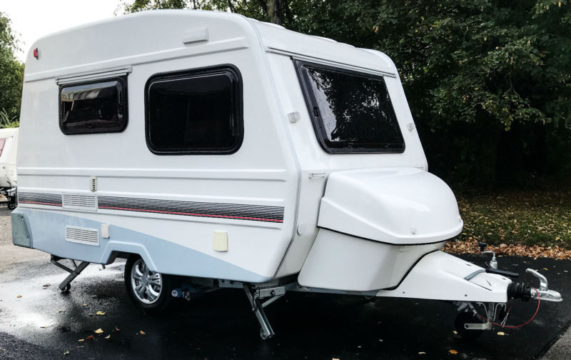 Freedom Sunseeker 3 Berth Lightweight Caravan with Awning, Mover