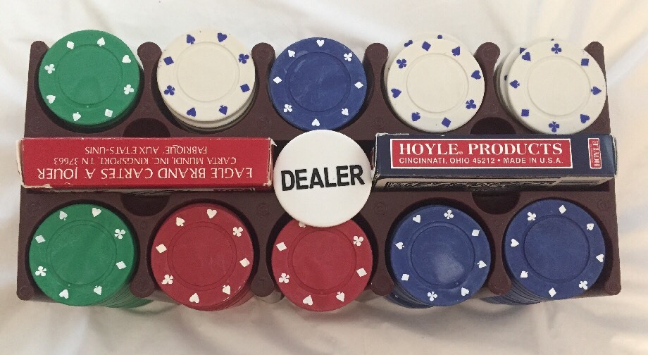 Cardinal's Professional Texas Hold'em Poker Set Metal Case...Complete