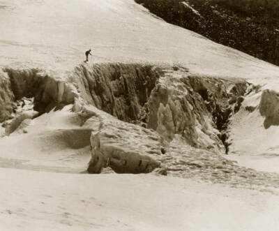 On the edge of a crevasse Tibet China Mount Everest Expedition 1924 Old Photo