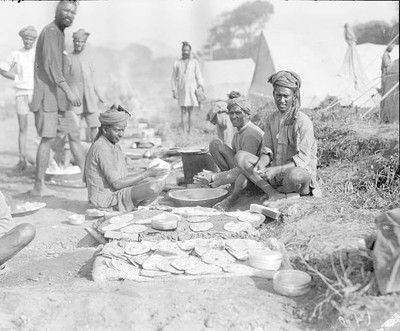 Indian troops seen here cooking Protee Marseilles 1914 Old Photo