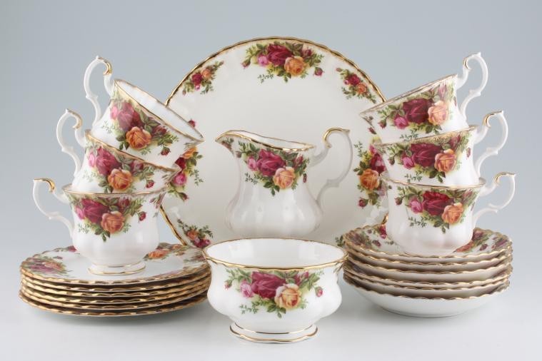 Royal Albert Old Country Roses 21 Piece Tea Set in Wollaton, Nottinghamshire Gumtree