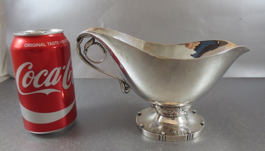 LARGE GEORG JENSEN STERLING BLOSSOM SAUCE GRAVY BOAT. OVER 12 TROY OZ! 8 1/4